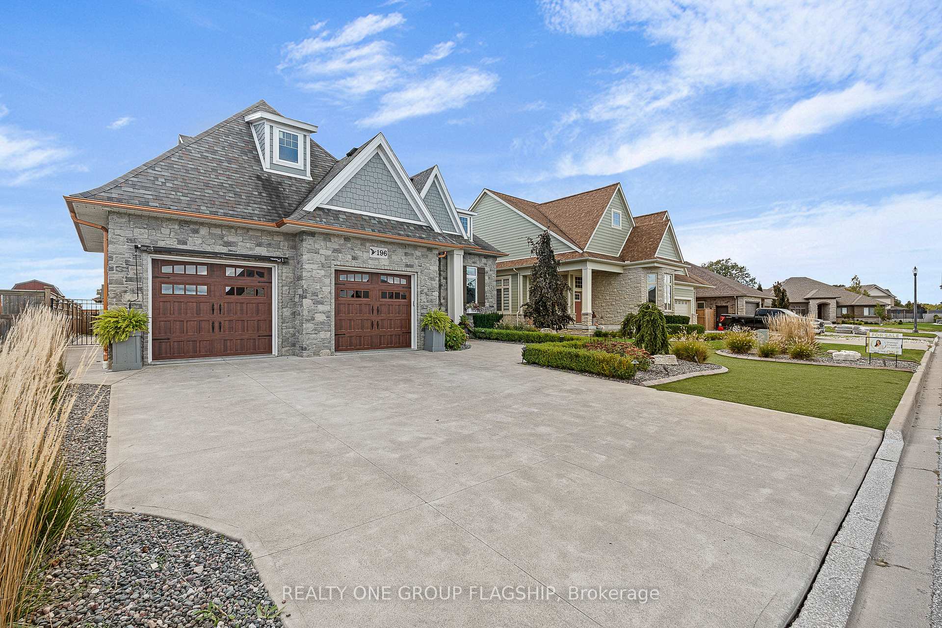 Photo 2 of 196 Francis Crescent, Windsor — HOMEH