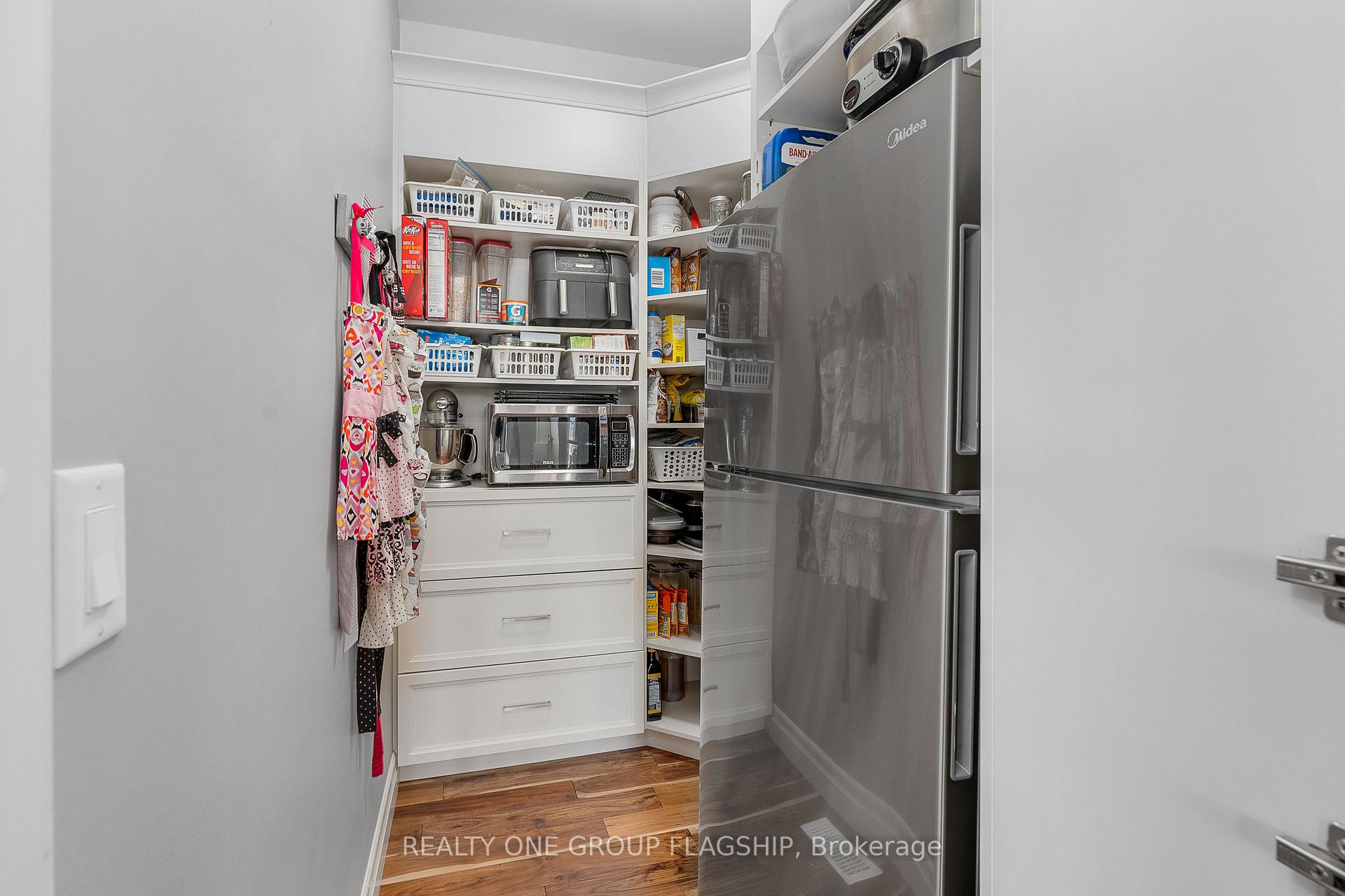 Photo 9 of 196 Francis Crescent, Windsor — HOMEH