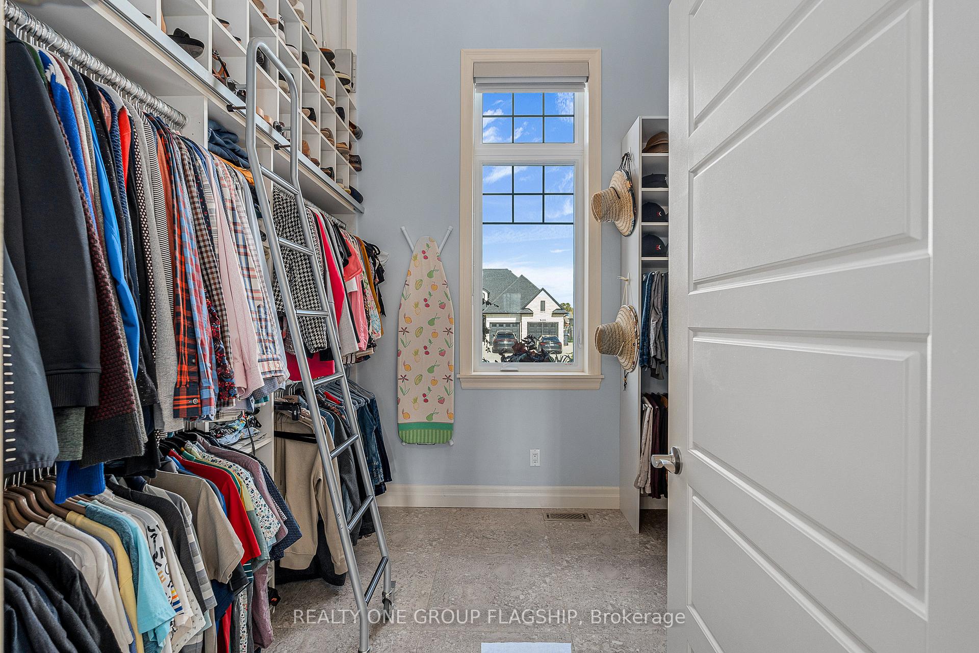 Photo 12 of 196 Francis Crescent, Windsor — HOMEH