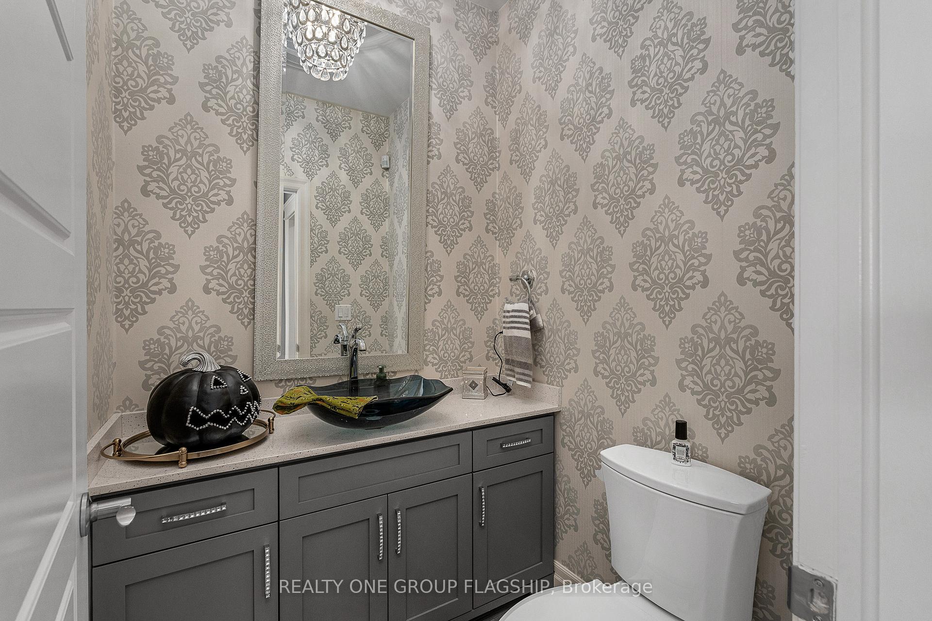 Photo 13 of 196 Francis Crescent, Windsor — HOMEH