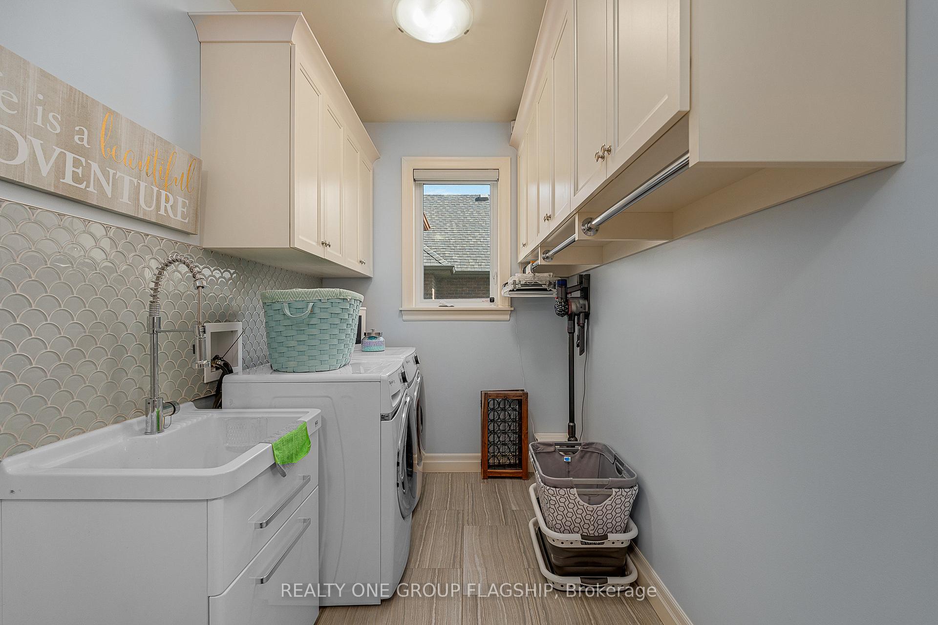 Photo 14 of 196 Francis Crescent, Windsor — HOMEH