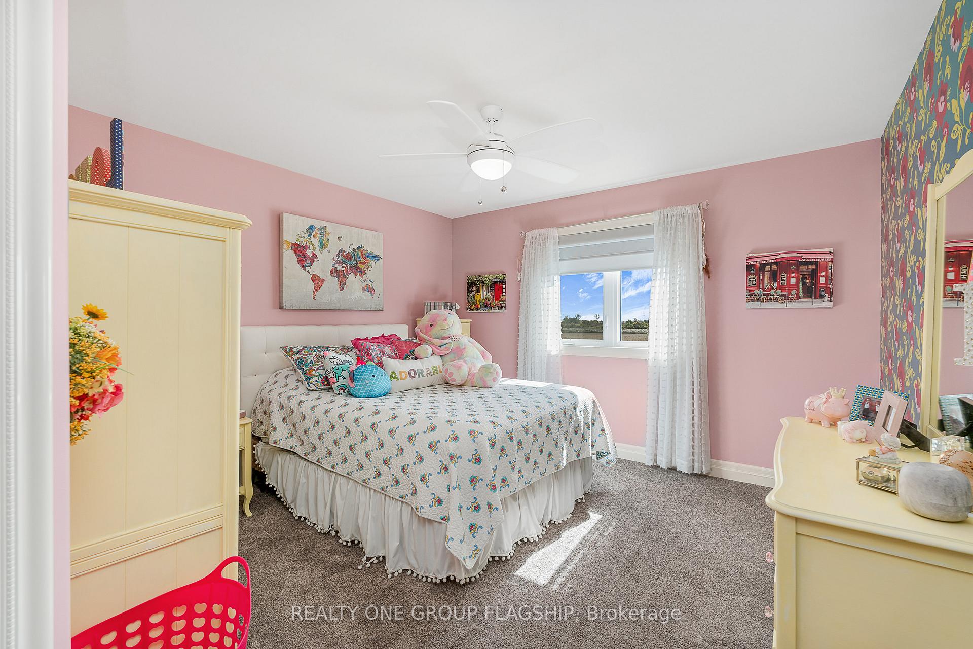 Photo 22 of 196 Francis Crescent, Windsor — HOMEH