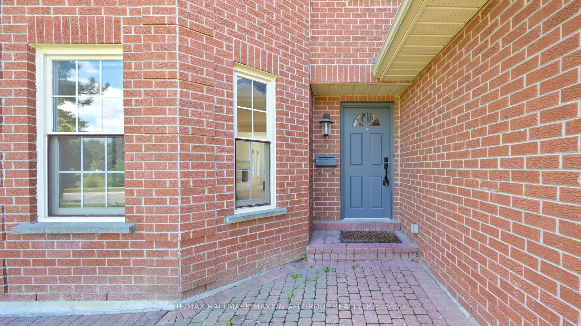 Photo 3 of 243 Murray Drive, Aurora, Aurora Highlands — HOMEH