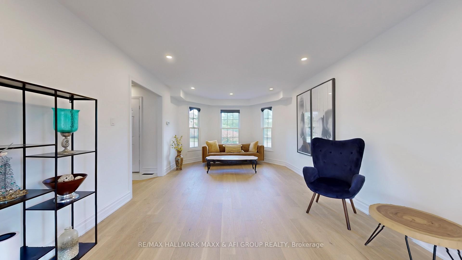 Photo 11 of 243 Murray Drive, Aurora, Aurora Highlands — HOMEH