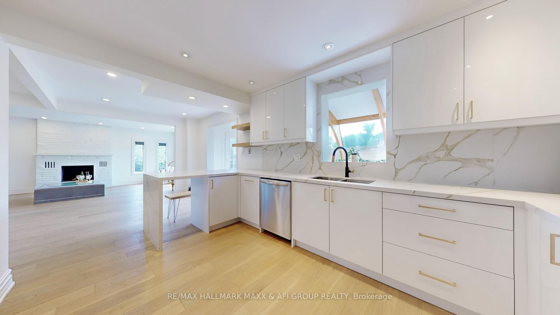 Photo 13 of 243 Murray Drive, Aurora, Aurora Highlands — HOMEH