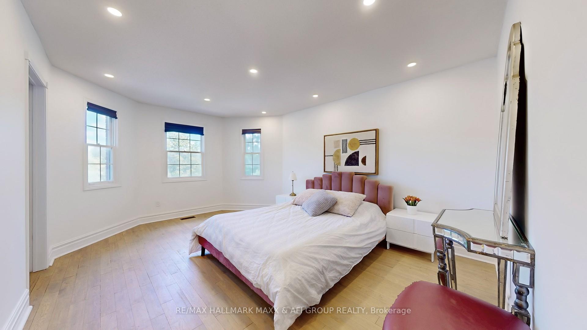 Photo 25 of 243 Murray Drive, Aurora, Aurora Highlands — HOMEH