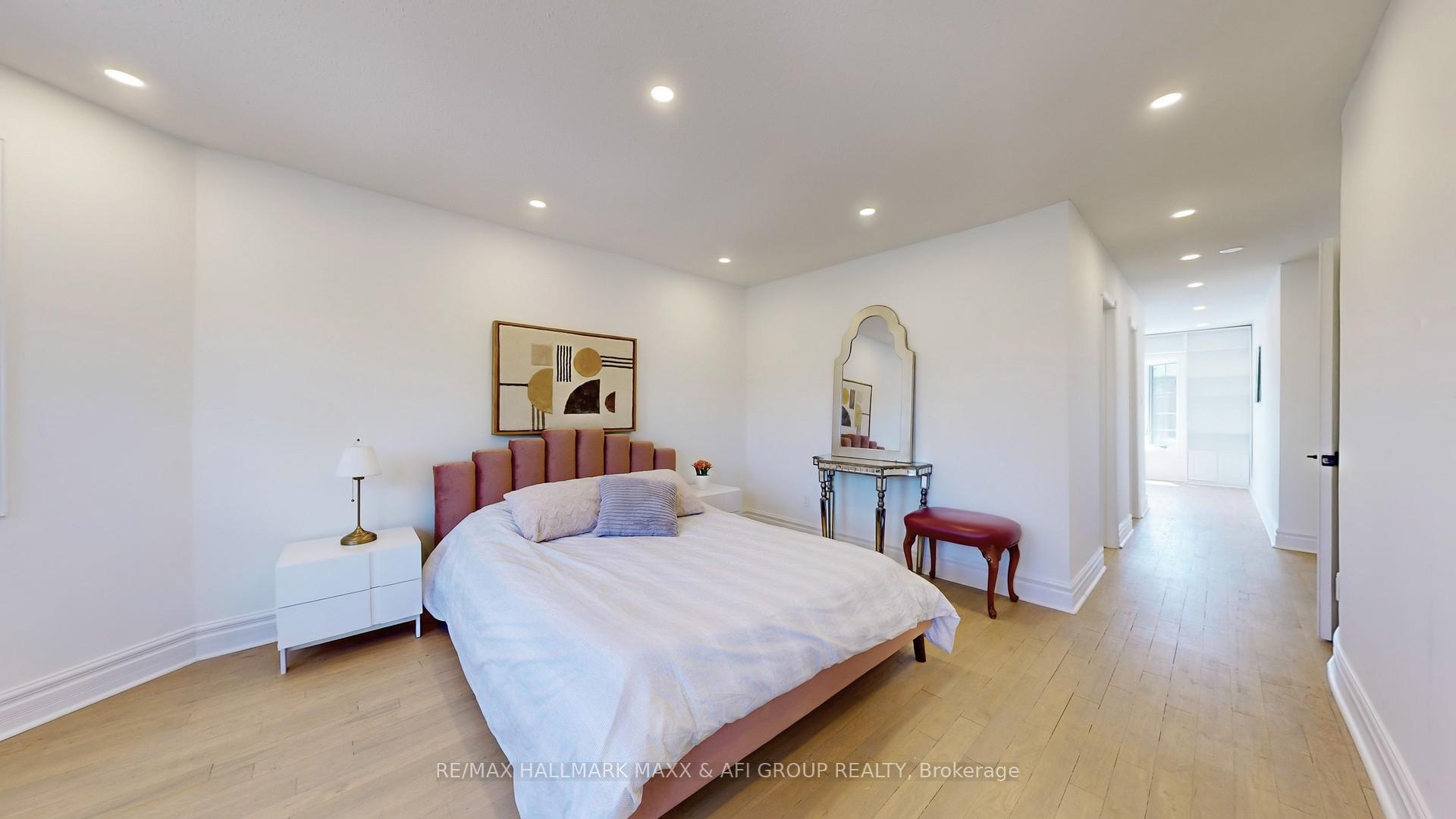 Photo 24 of 243 Murray Drive, Aurora, Aurora Highlands — HOMEH