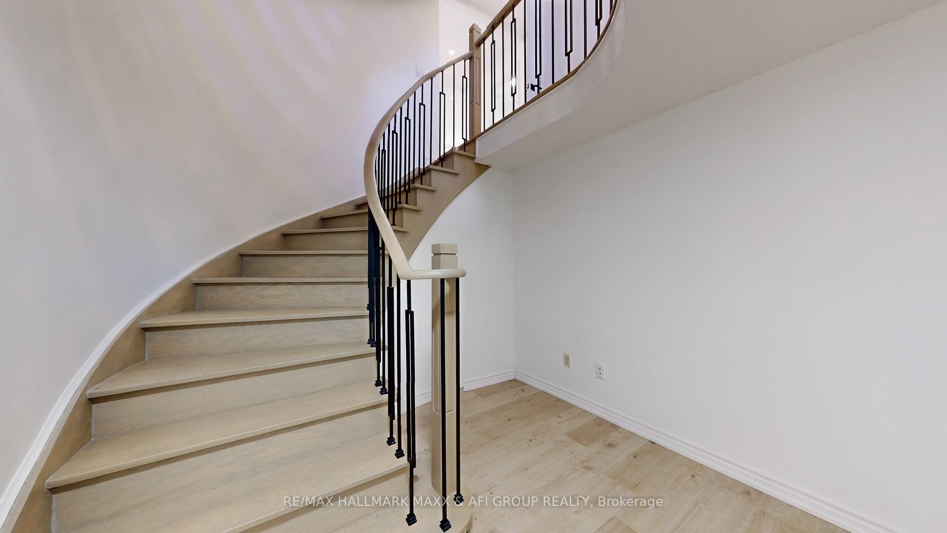 Photo 33 of 243 Murray Drive, Aurora, Aurora Highlands — HOMEH