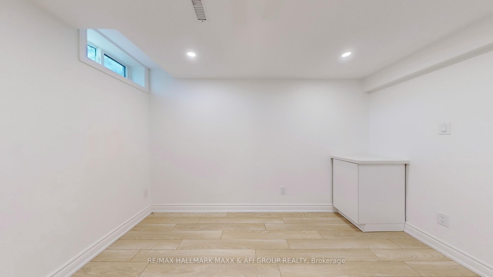 Photo 37 of 243 Murray Drive, Aurora, Aurora Highlands — HOMEH