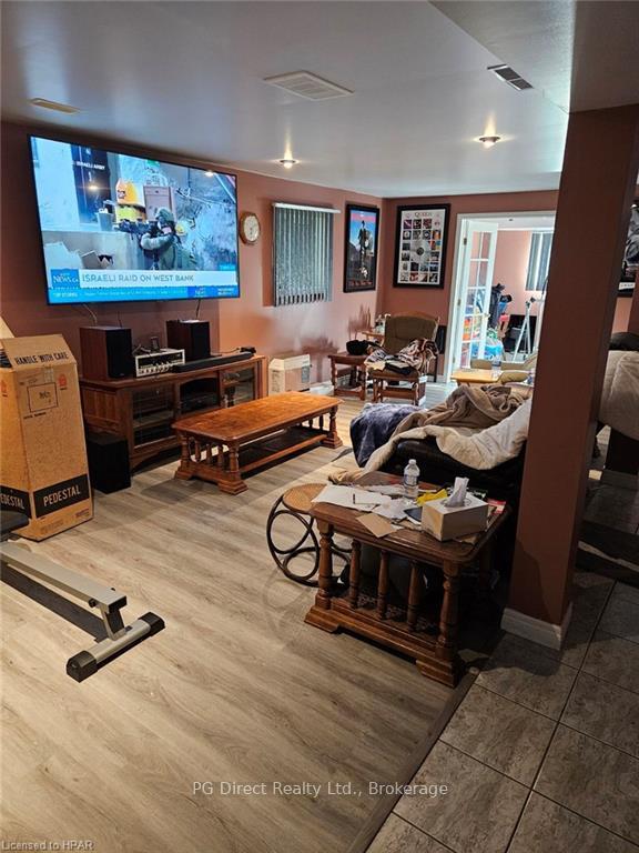 Photo 10 of 4233 Northwood Lakes Drive, Windsor, Roseland East — HOMEH