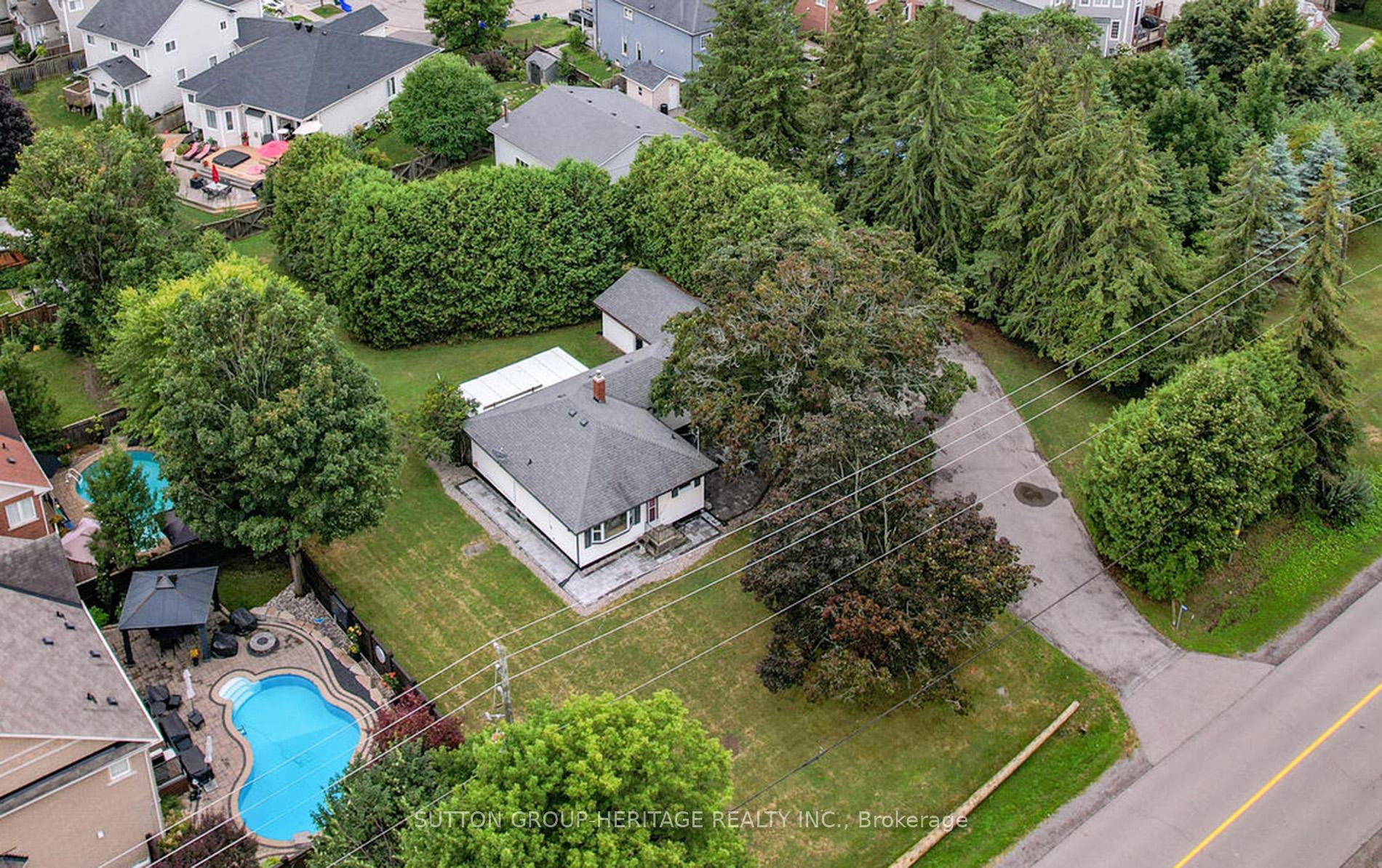 Photo 2 of 405 Columbus Road W, Whitby, Brooklin — HOMEH