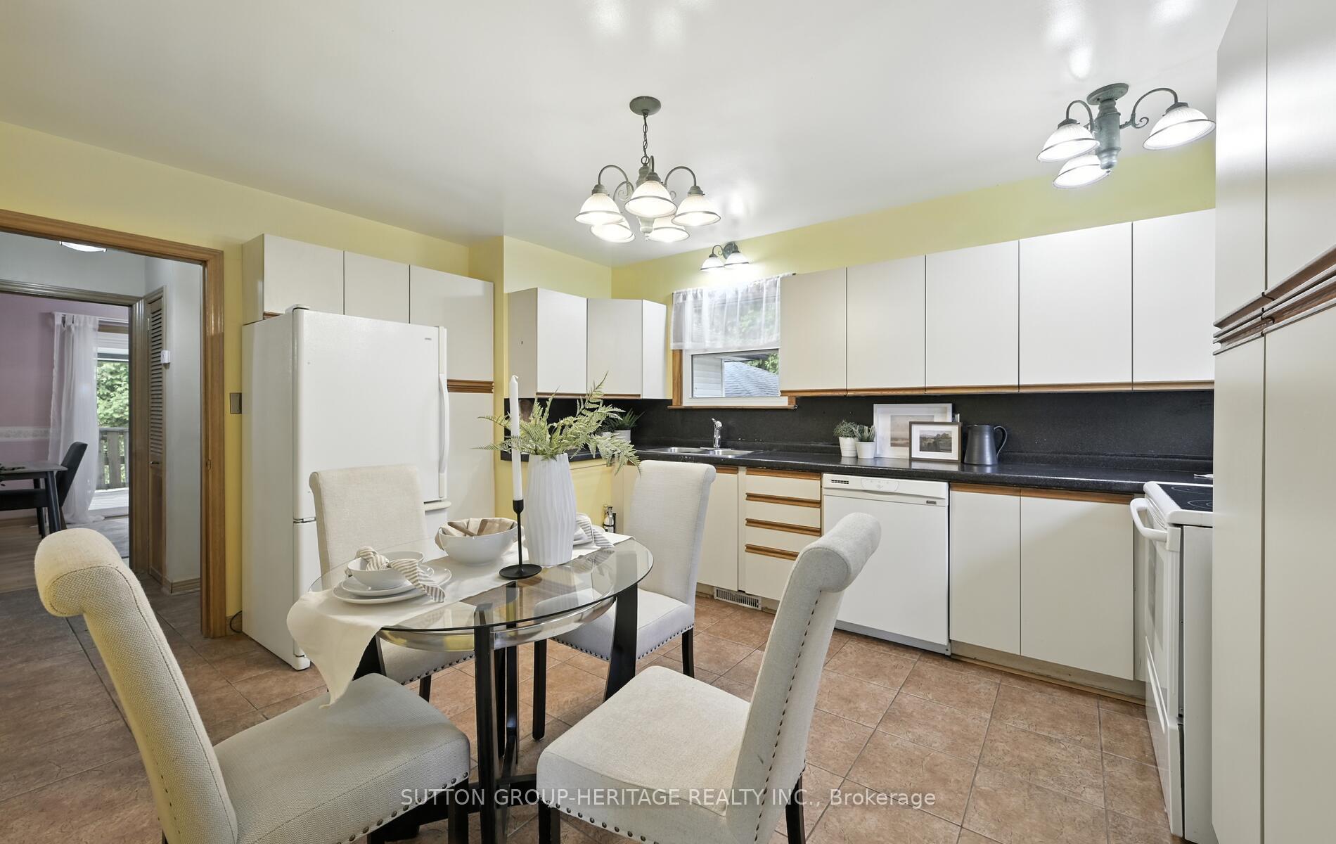 Photo 7 of 405 Columbus Road W, Whitby, Brooklin — HOMEH