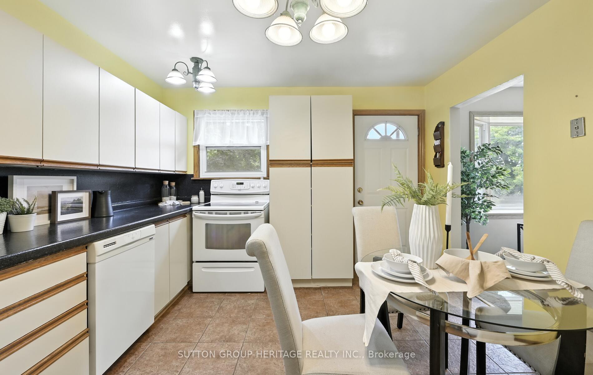 Photo 8 of 405 Columbus Road W, Whitby, Brooklin — HOMEH