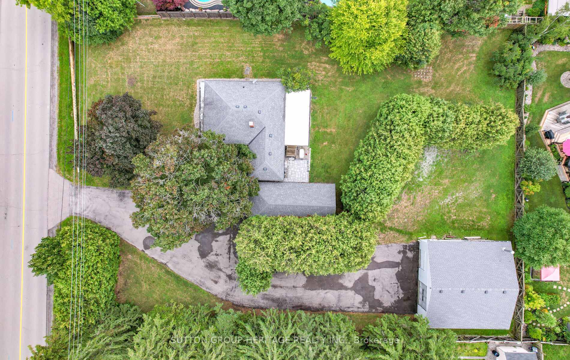 Photo 33 of 405 Columbus Road W, Whitby, Brooklin — HOMEH
