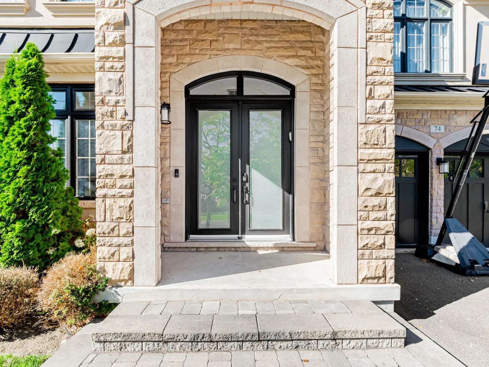 Photo 3 of 74 Rumsey Road, Vaughan, Patterson — HOMEH