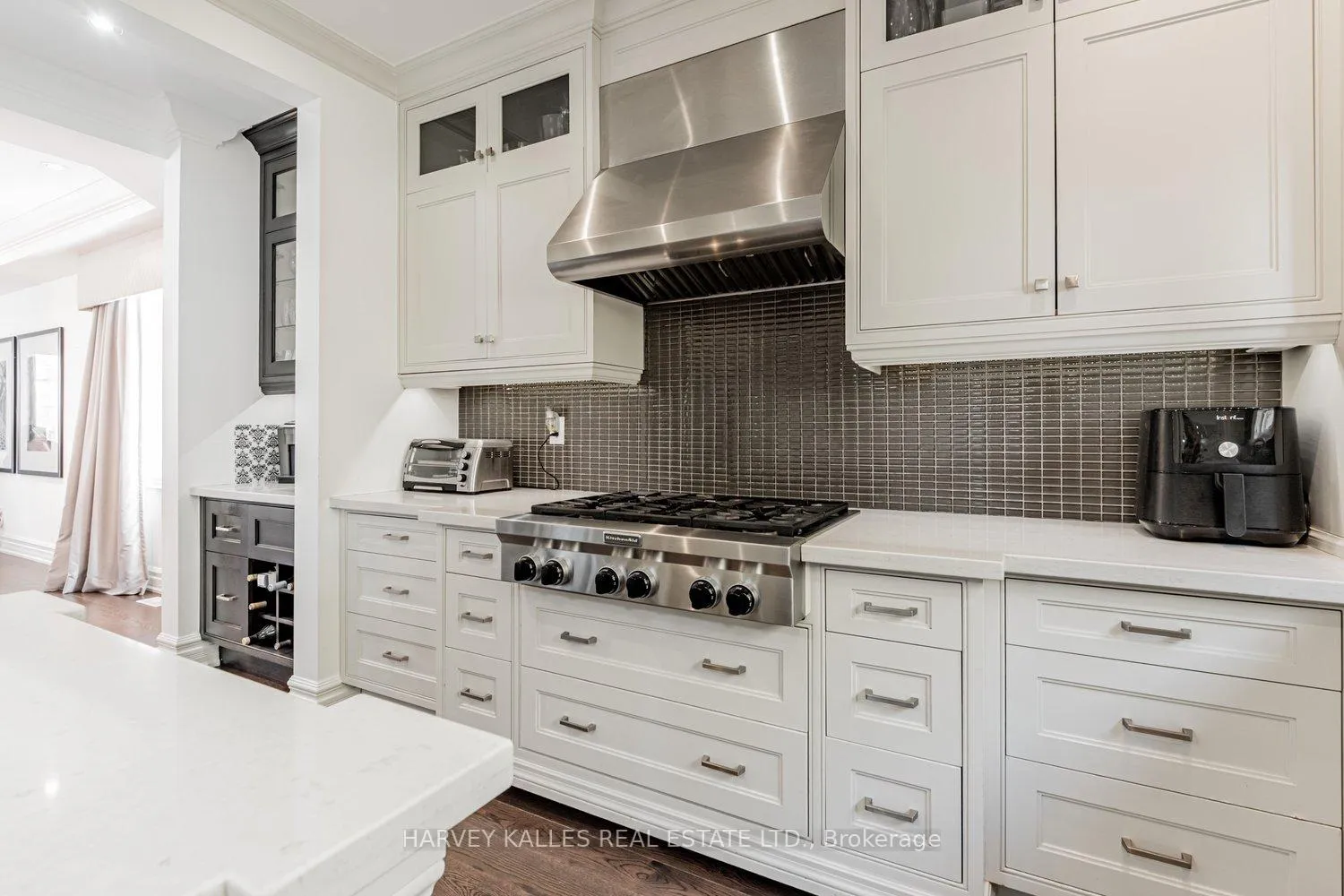 Photo 13 of 74 Rumsey Road, Vaughan, Patterson — HOMEH