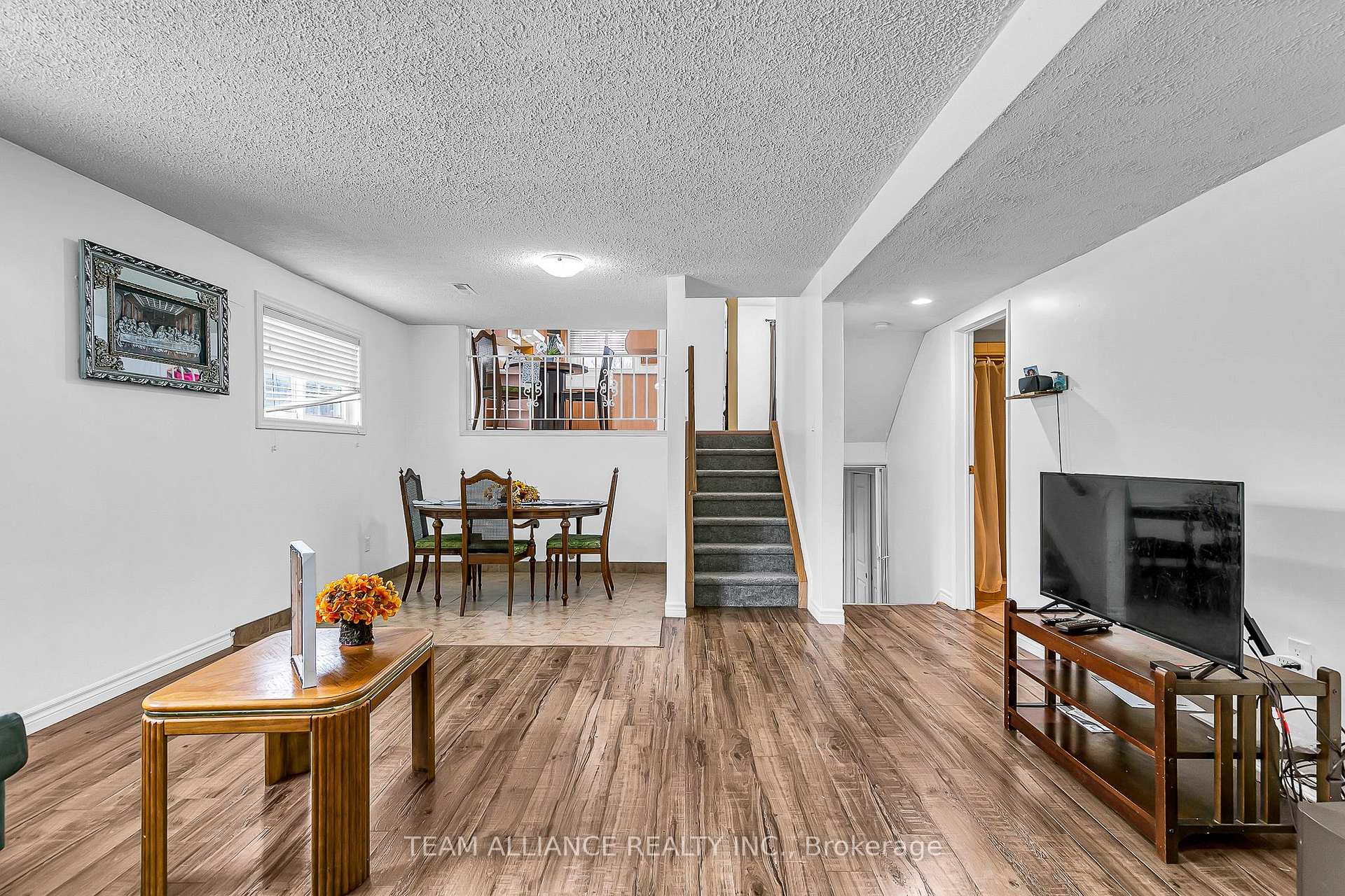 Photo 16 of 3241 Aurora Drive, Windsor, Forest Glade — HOMEH