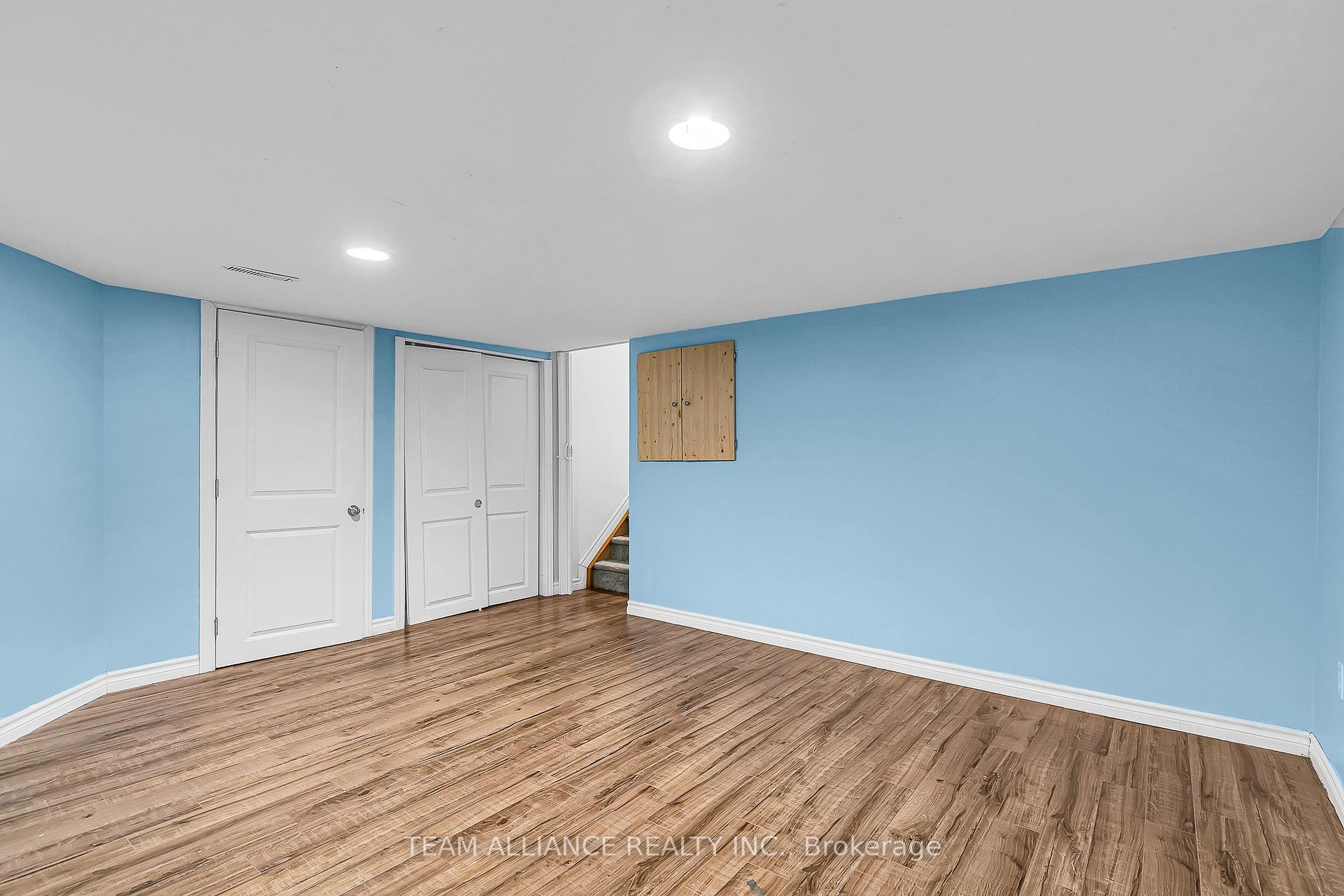 Photo 23 of 3241 Aurora Drive, Windsor, Forest Glade — HOMEH