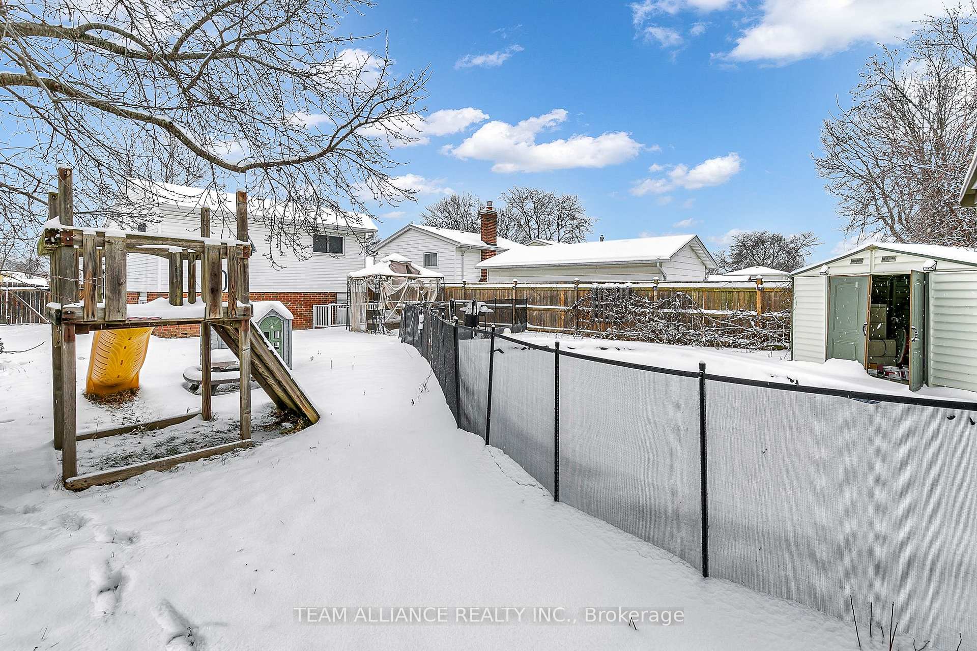 Photo 29 of 3241 Aurora Drive, Windsor, Forest Glade — HOMEH