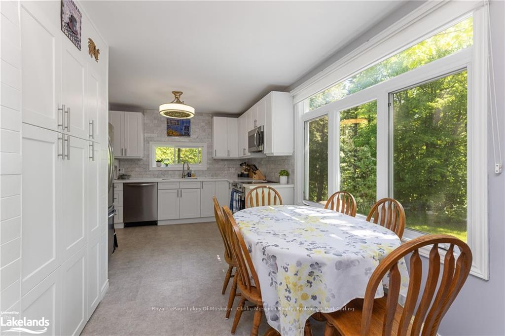 Photo 11 of 17 Labrash Lake Road, Whitestone — HOMEH