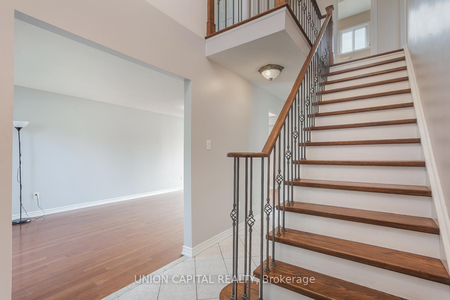 Photo 17 of 21 Horseshoe Drive, Whitby, Blue Grass Meadows — HOMEH