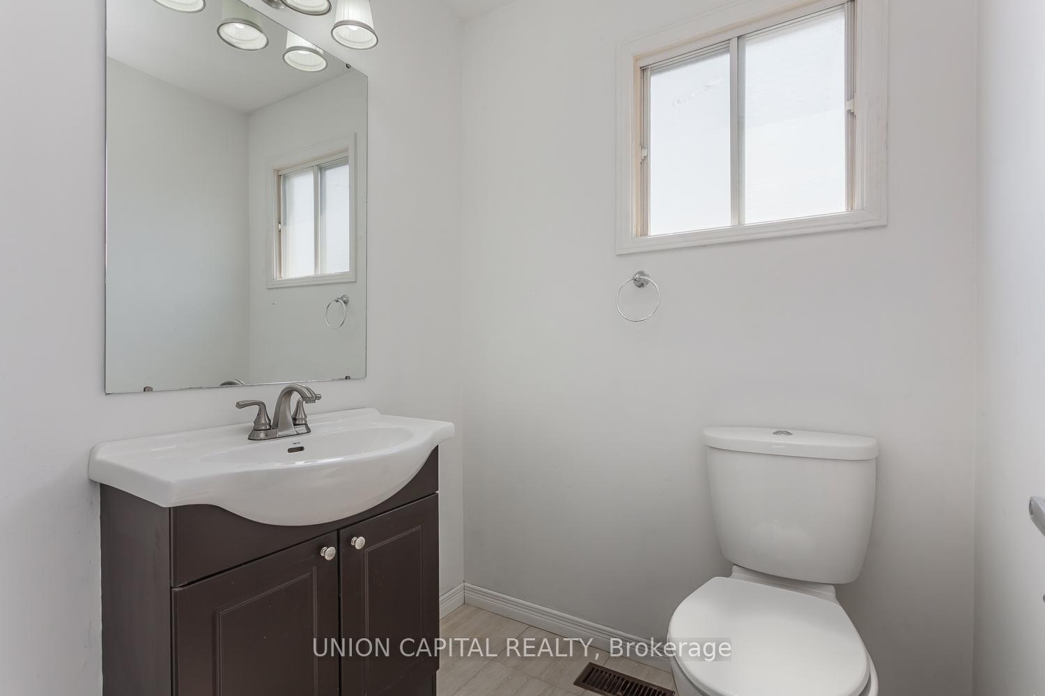 Photo 22 of 21 Horseshoe Drive, Whitby, Blue Grass Meadows — HOMEH
