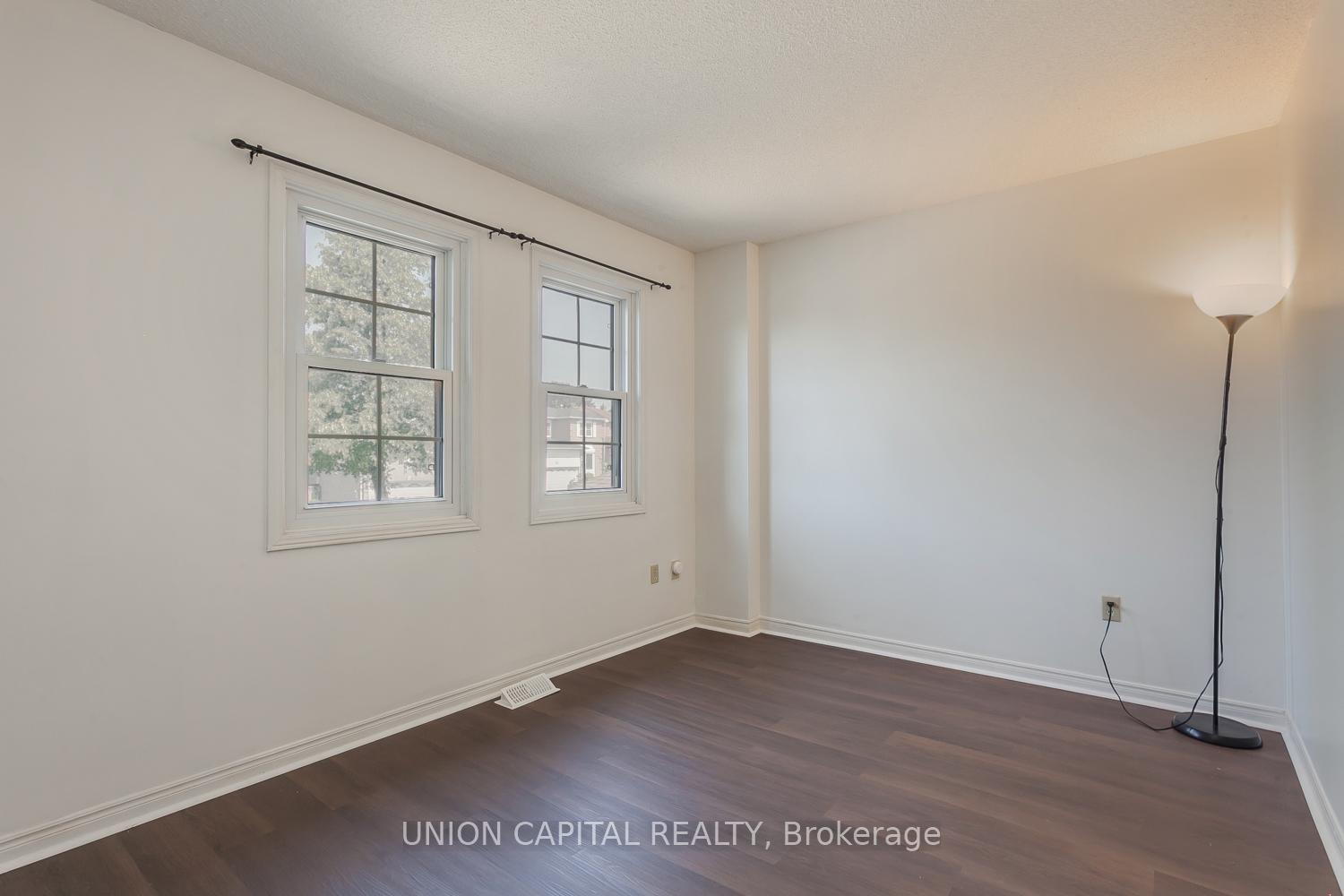 Photo 24 of 21 Horseshoe Drive, Whitby, Blue Grass Meadows — HOMEH