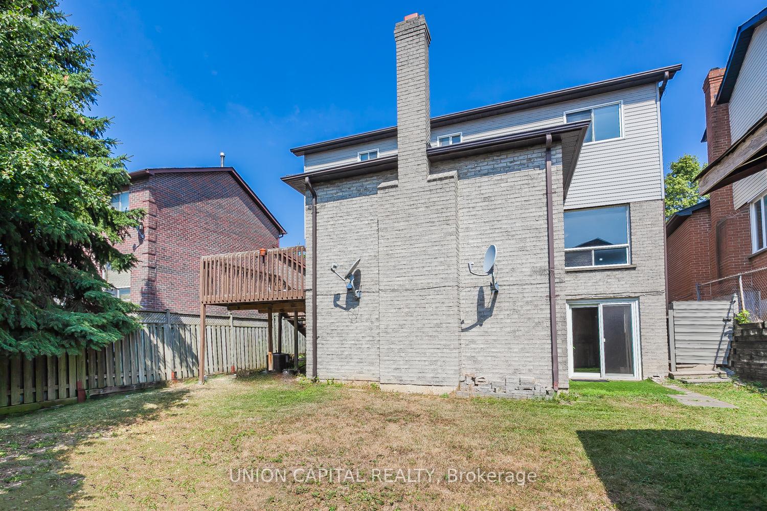 Photo 28 of 21 Horseshoe Drive, Whitby, Blue Grass Meadows — HOMEH