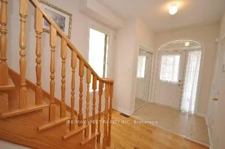 Photo 4 of 571 Vellore Woods Boulevard, Vaughan, Vellore Village — HOMEH