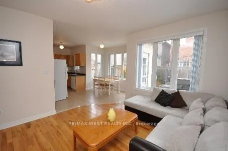 Photo 6 of 571 Vellore Woods Boulevard, Vaughan, Vellore Village — HOMEH