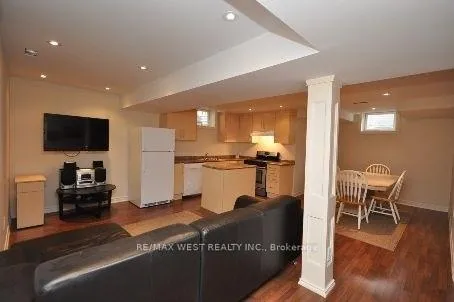 Photo 10 of 571 Vellore Woods Boulevard, Vaughan, Vellore Village — HOMEH