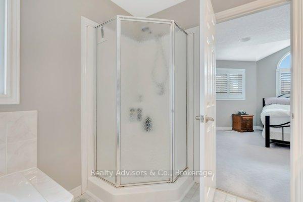 Photo 26 of 537 Buckingham Boulevard, Waterloo — HOMEH