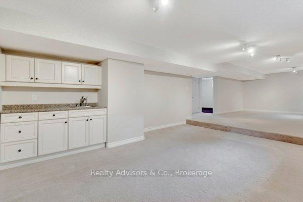 Photo 29 of 537 Buckingham Boulevard, Waterloo — HOMEH