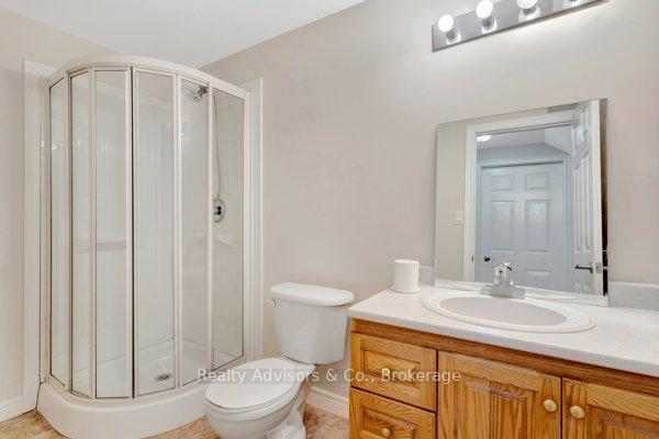 Photo 30 of 537 Buckingham Boulevard, Waterloo — HOMEH
