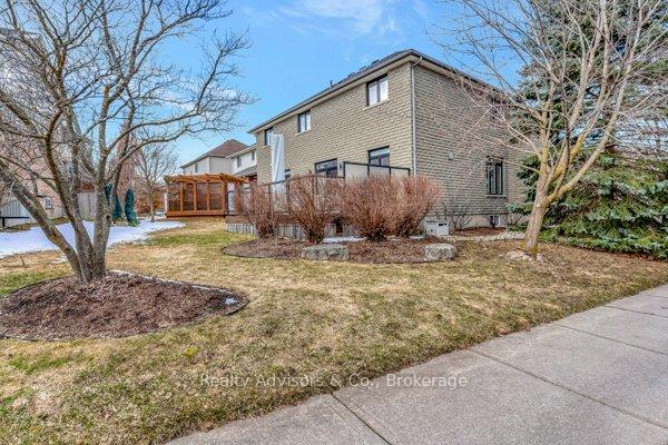 Photo 35 of 537 Buckingham Boulevard, Waterloo — HOMEH