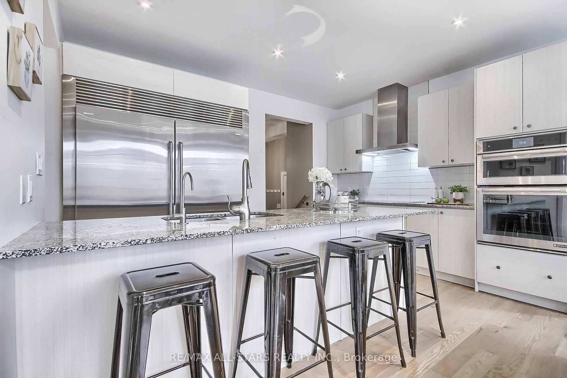 Photo 13 of 18 Pennine Drive, Whitby, Rural Whitby — HOMEH