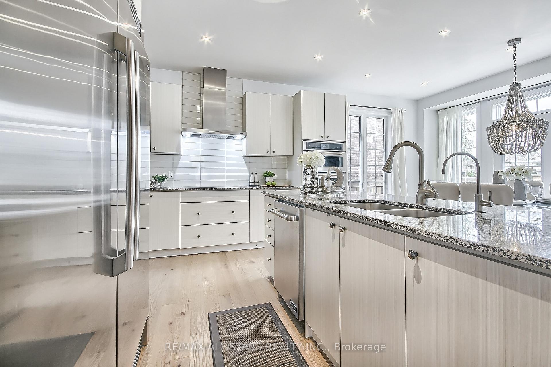 Photo 19 of 18 Pennine Drive, Whitby, Rural Whitby — HOMEH