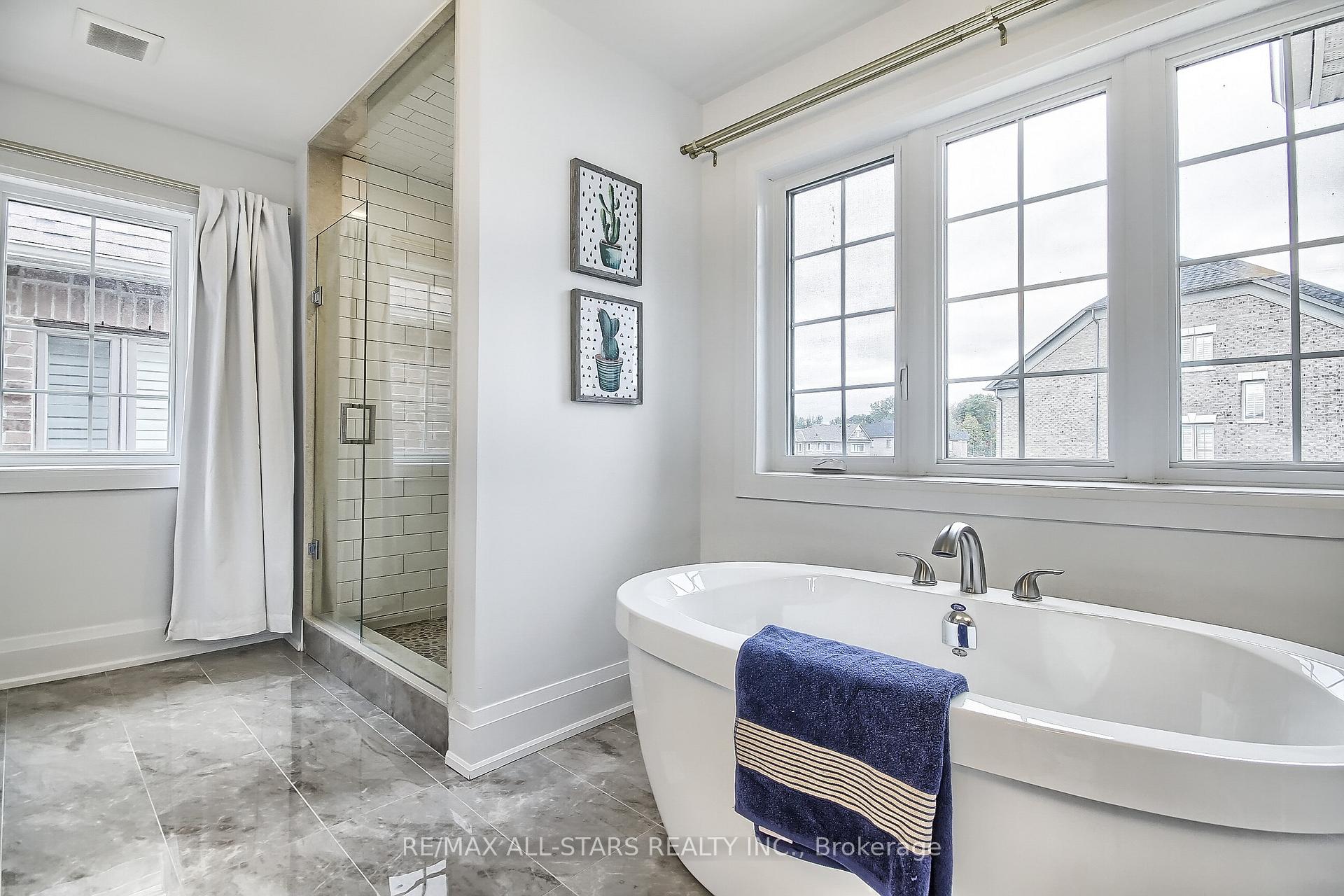 Photo 37 of 18 Pennine Drive, Whitby, Rural Whitby — HOMEH