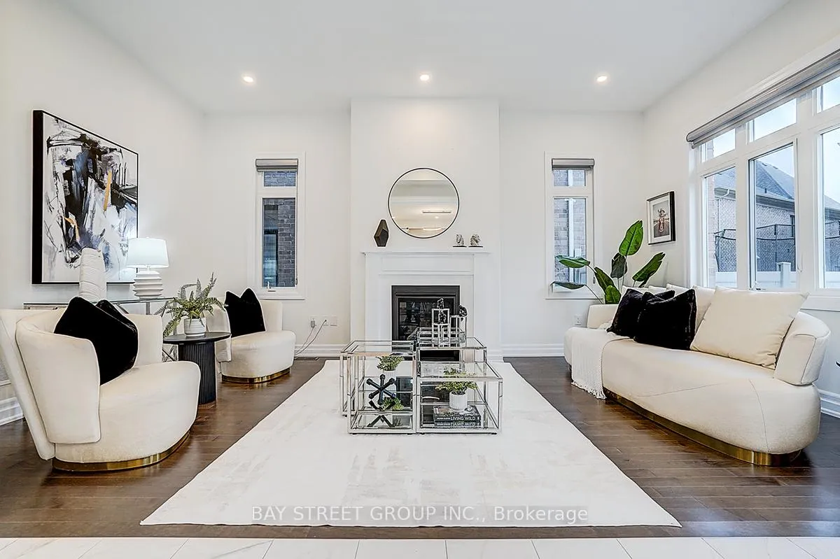 Photo 3 of 14 Botelho Circle, Aurora, Bayview Southeast — HOMEH
