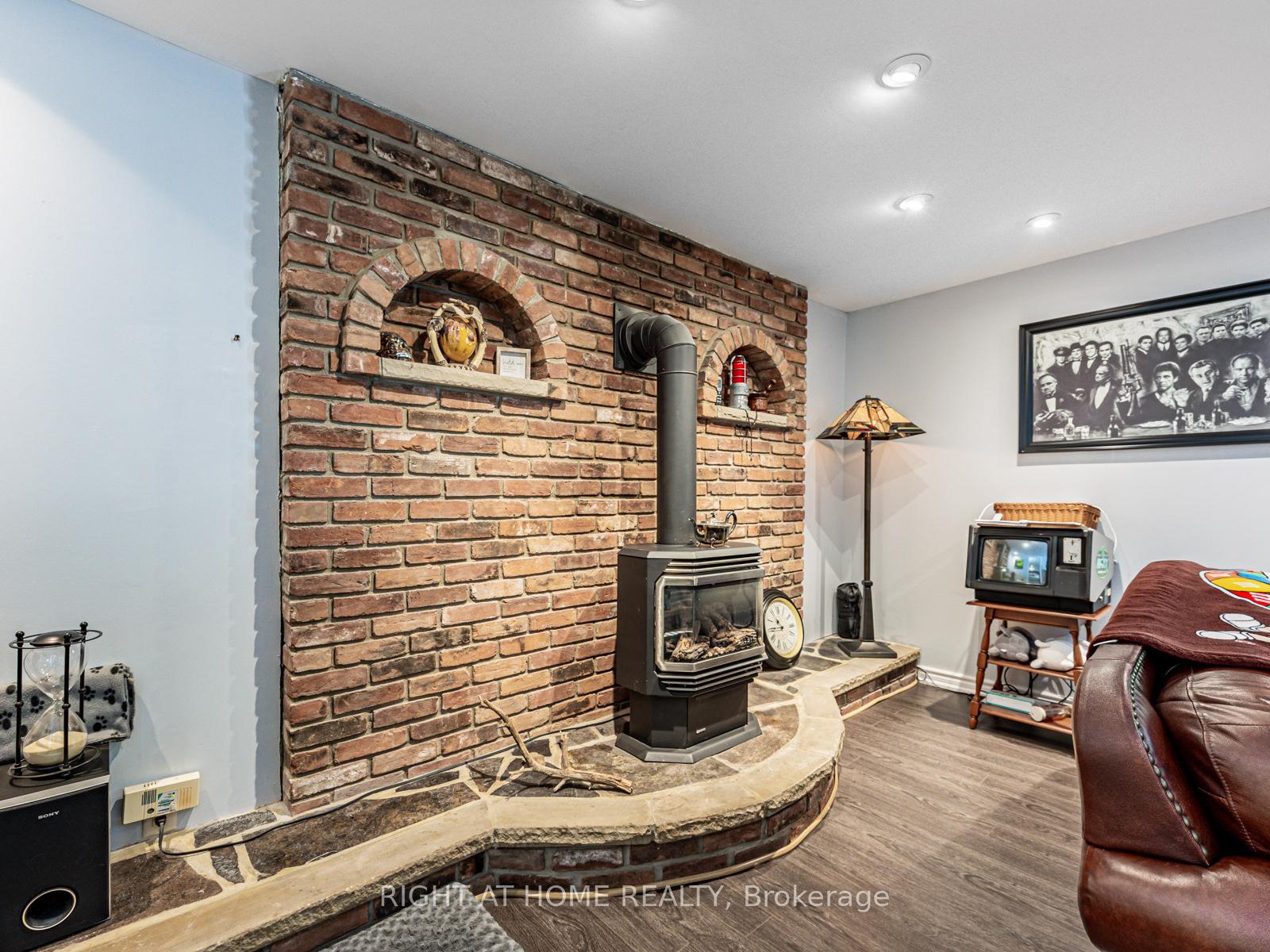 Photo 16 of 22 Jallan Drive, Ajax, Central West — HOMEH