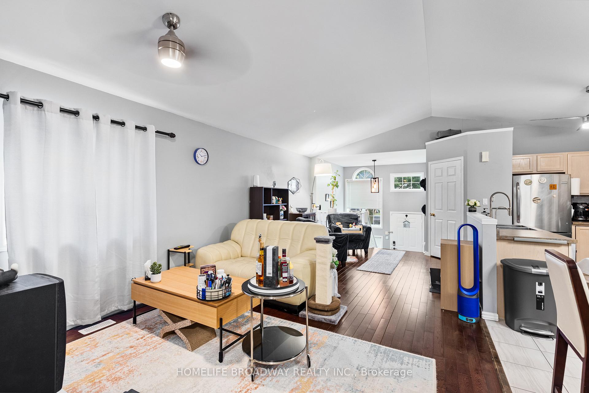 Photo 4 of 3283 Northway Avenue, Windsor — HOMEH