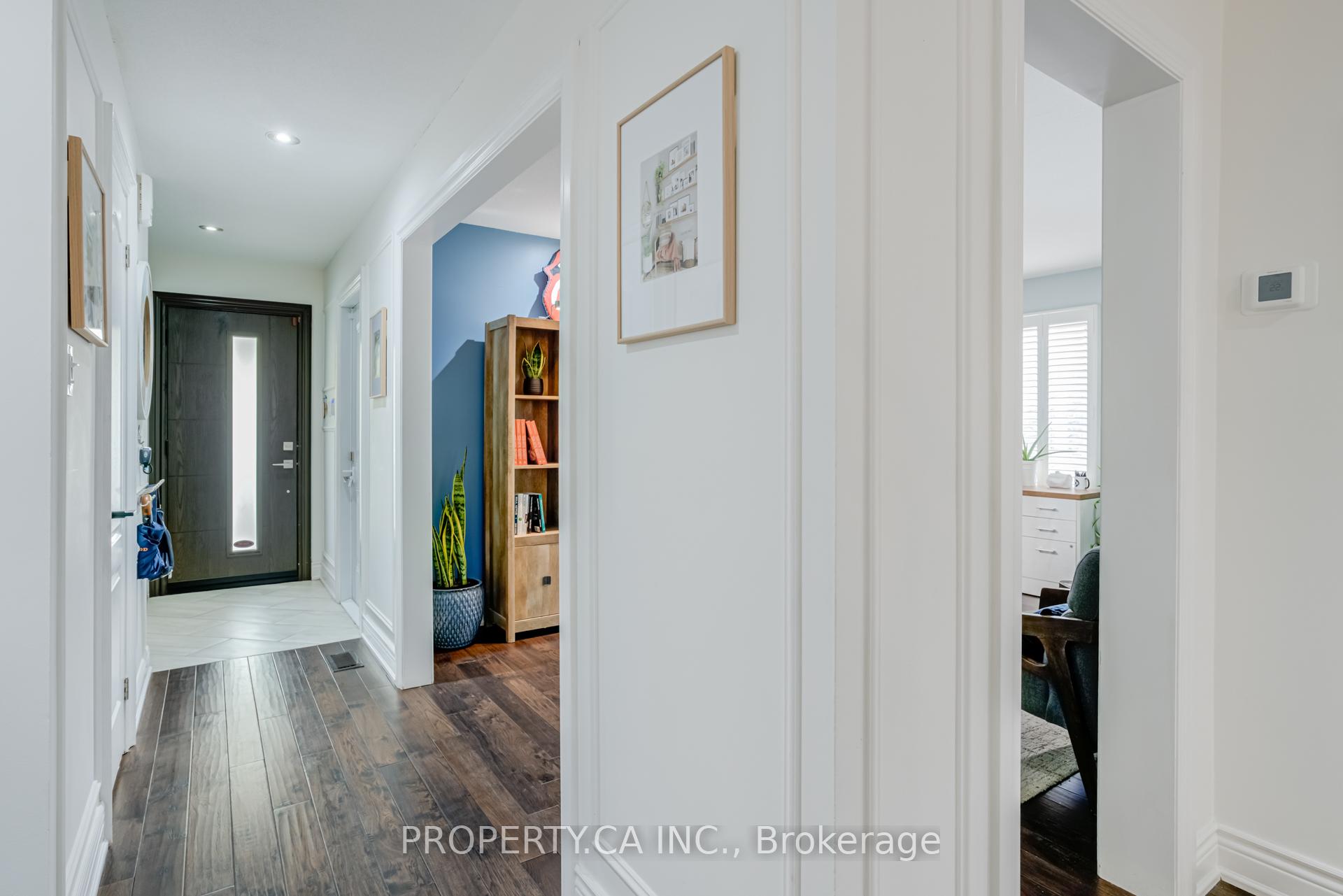 Photo 5 of 23 Gilmore Crescent, Vaughan, Brownridge — HOMEH