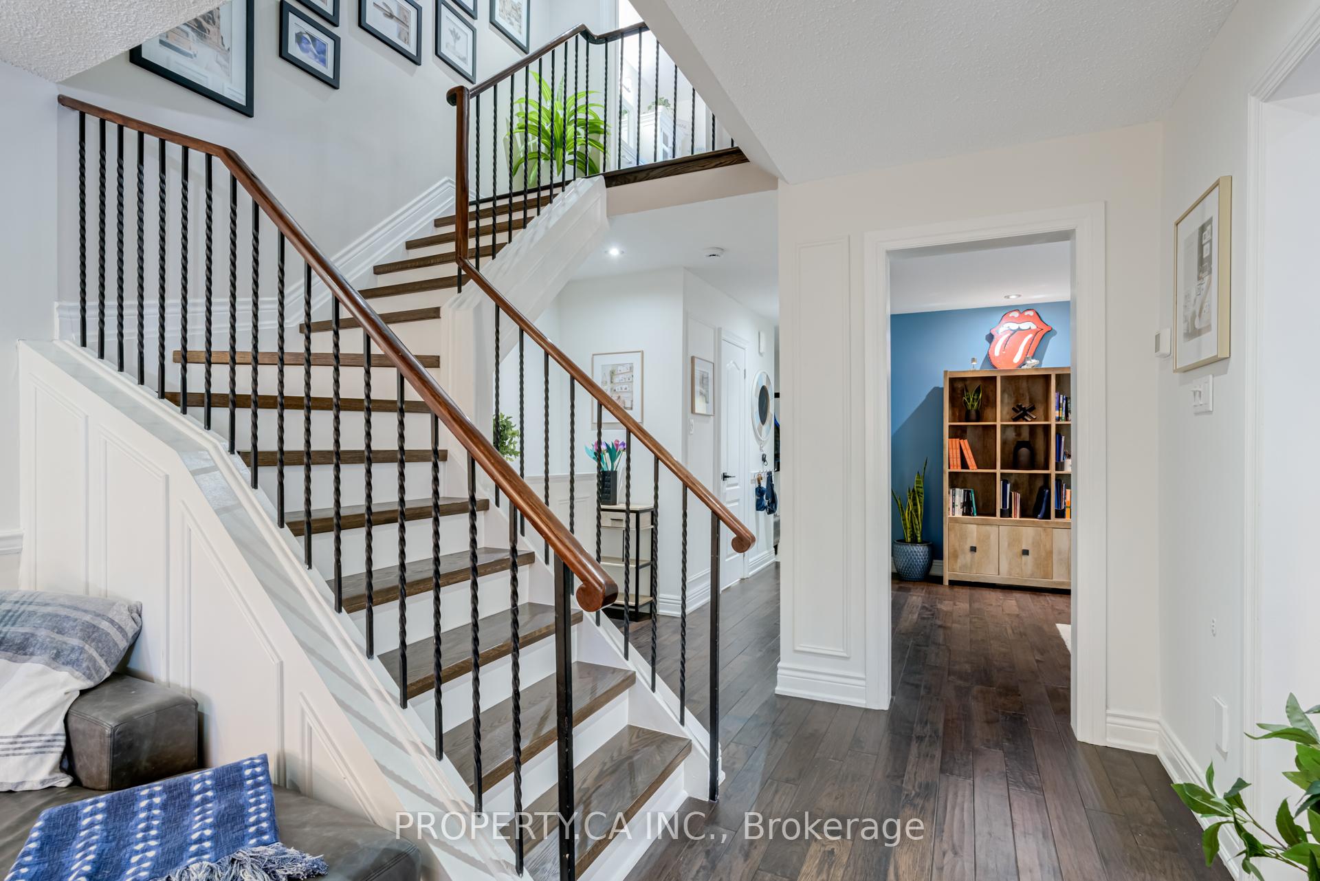 Photo 6 of 23 Gilmore Crescent, Vaughan, Brownridge — HOMEH