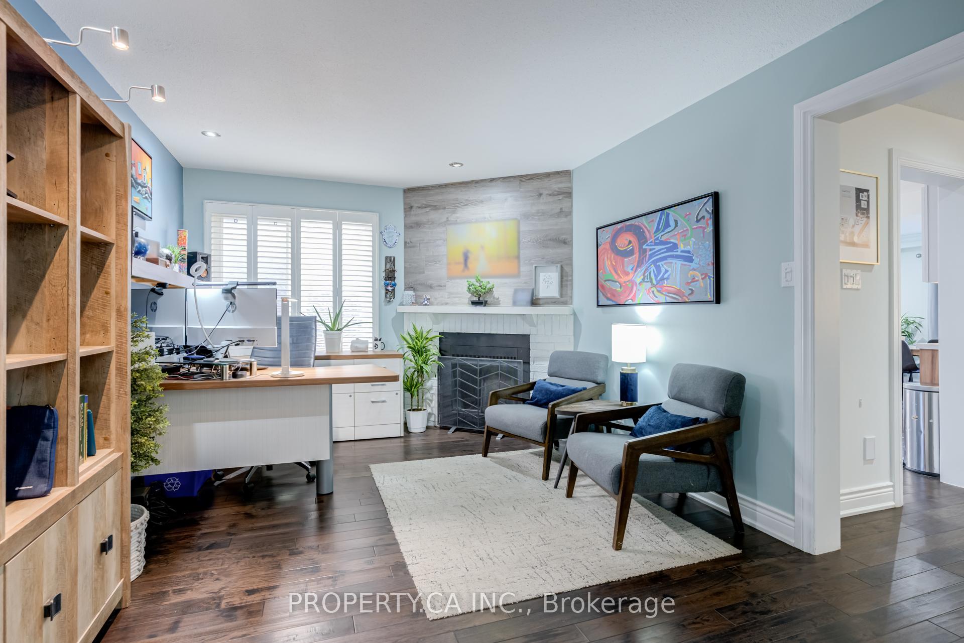 Photo 8 of 23 Gilmore Crescent, Vaughan, Brownridge — HOMEH