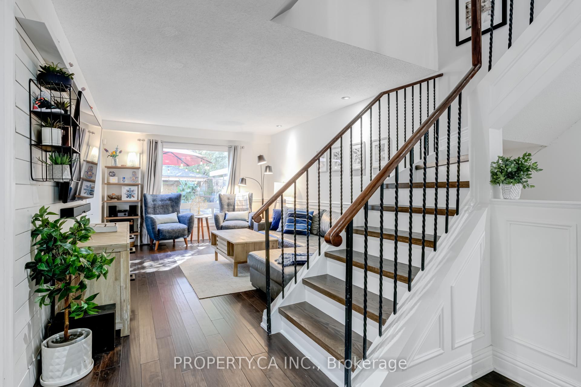 Photo 10 of 23 Gilmore Crescent, Vaughan, Brownridge — HOMEH