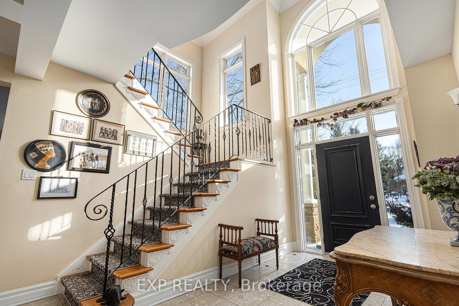 Photo 3 of 133 Balmoral Place, Ottawa, Faircrest Heights — HOMEH