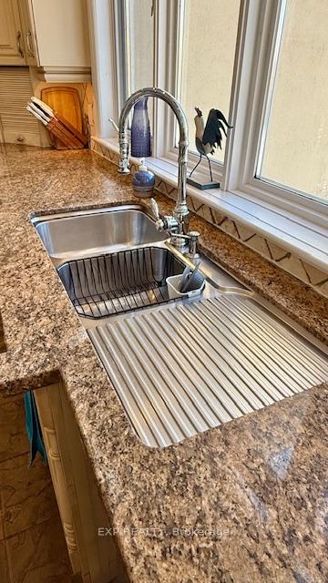 Photo 17 of 133 Balmoral Place, Ottawa, Faircrest Heights — HOMEH