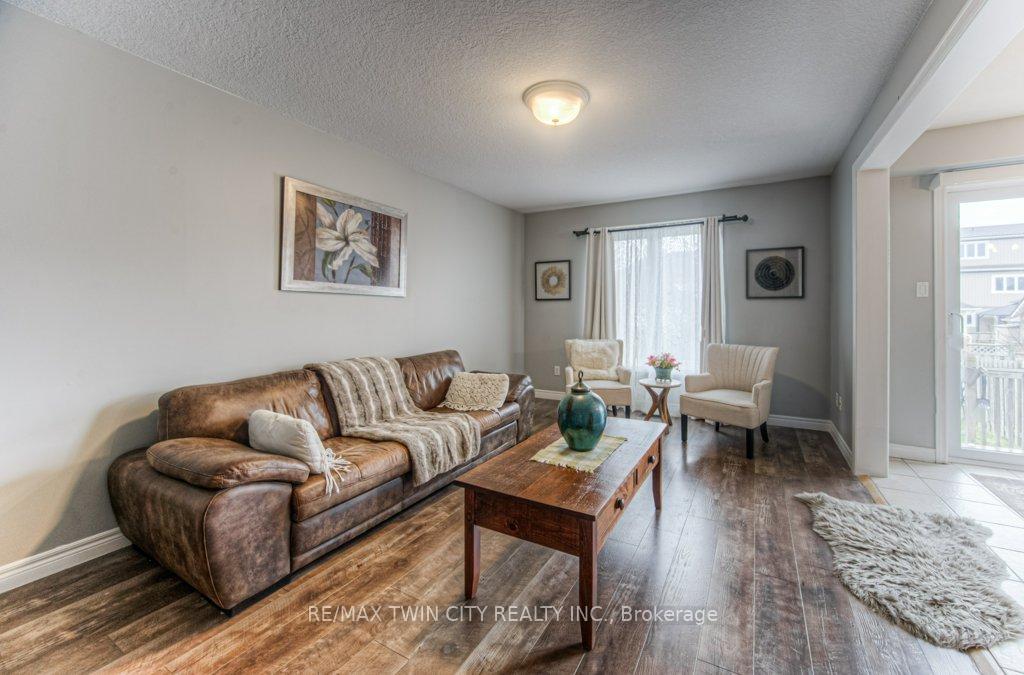 Photo 4 of 691 Karlsfeld Road, Waterloo — HOMEH
