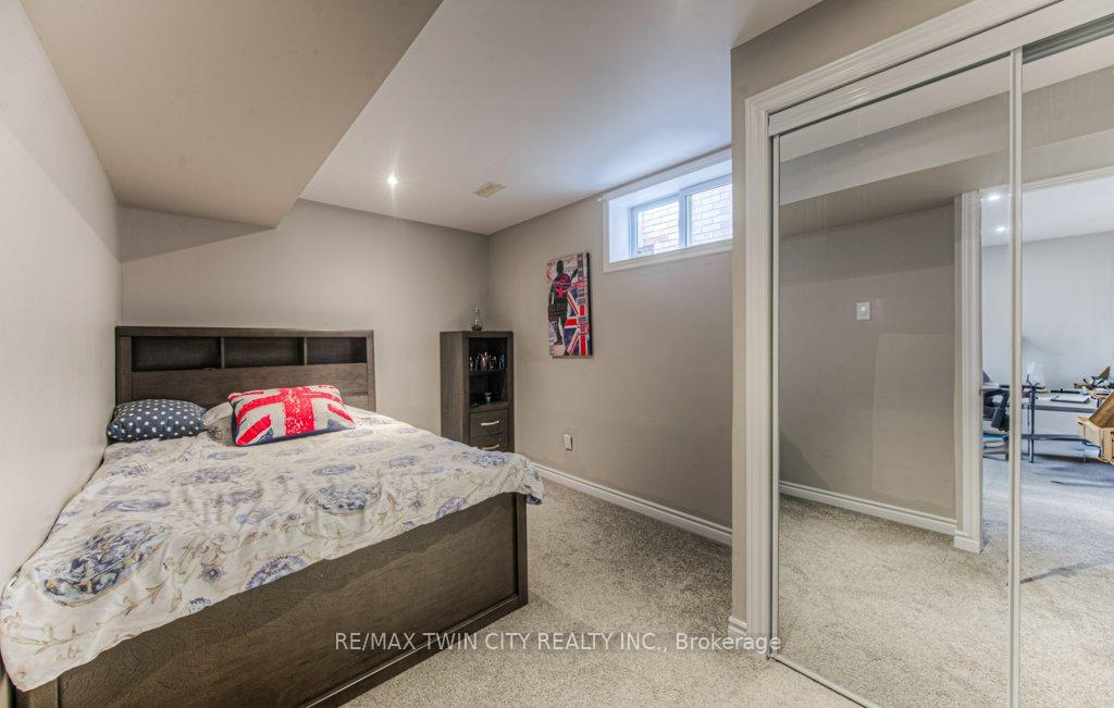 Photo 12 of 691 Karlsfeld Road, Waterloo — HOMEH