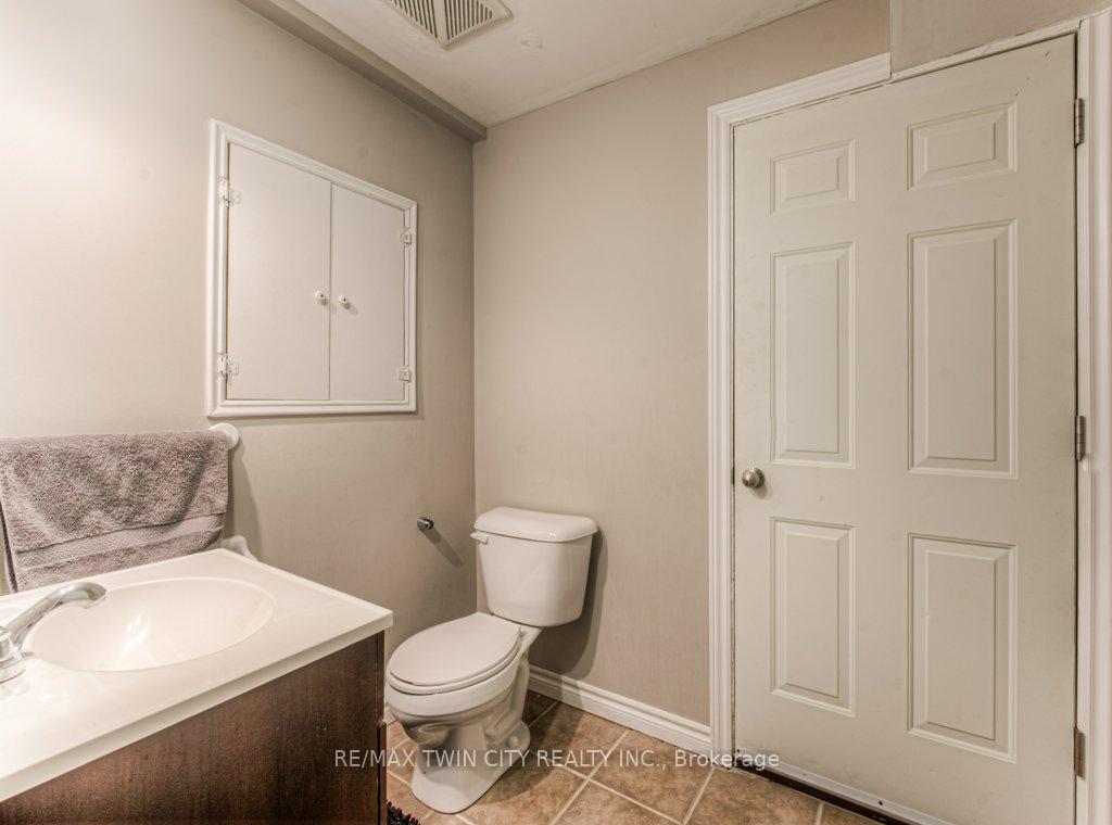 Photo 14 of 691 Karlsfeld Road, Waterloo — HOMEH
